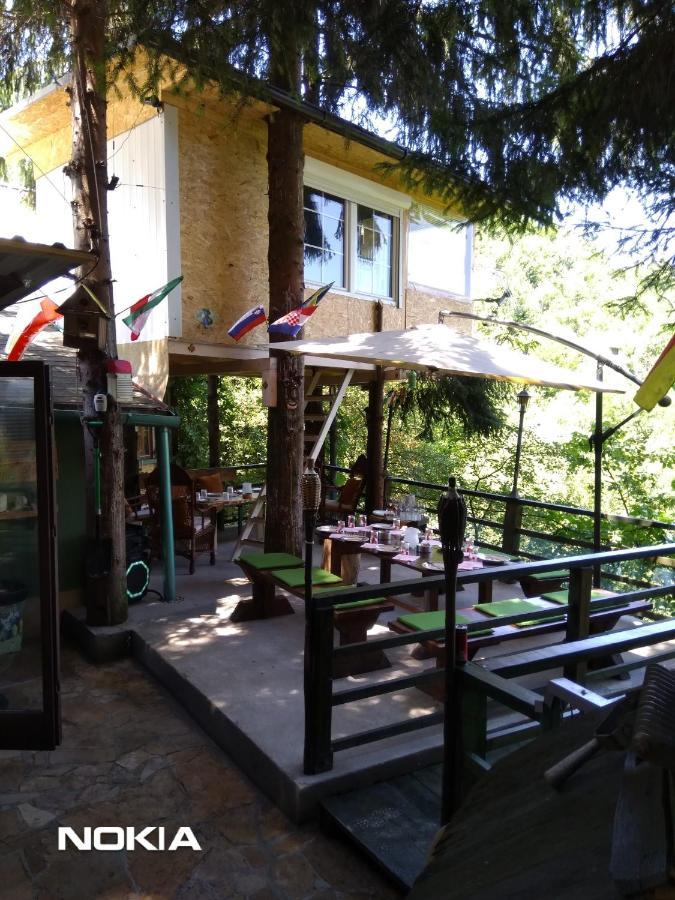 Tree House Apartment Visoko Luaran gambar