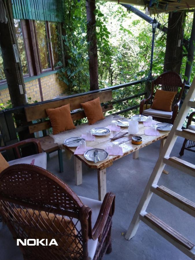 Tree House Apartment Visoko Luaran gambar